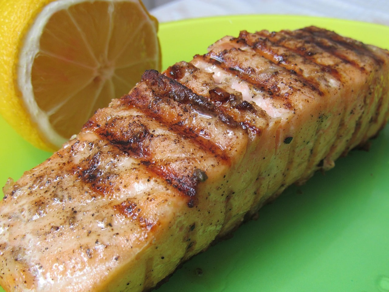 Delicious Recipe: Mouthwatering Maple Glazed Salmon for a Flavorful Dinner
