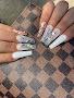 Nail Bar 2