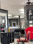 Salon Á La Mode